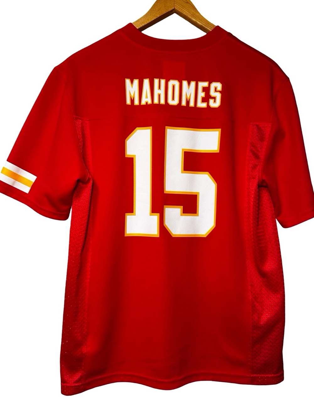 NFL Kansas City Chiefs Patrick Mahomes #15 Jersey Size Large Youth Red Football